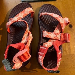 Kids Chaco Kaleido Peach size 13 Sandal